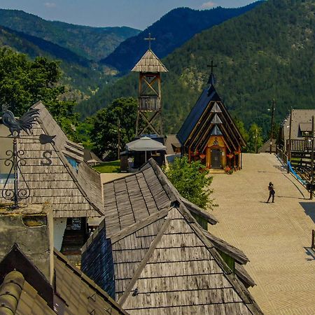 Mecavnik Resort موكرا غورا المظهر الخارجي الصورة