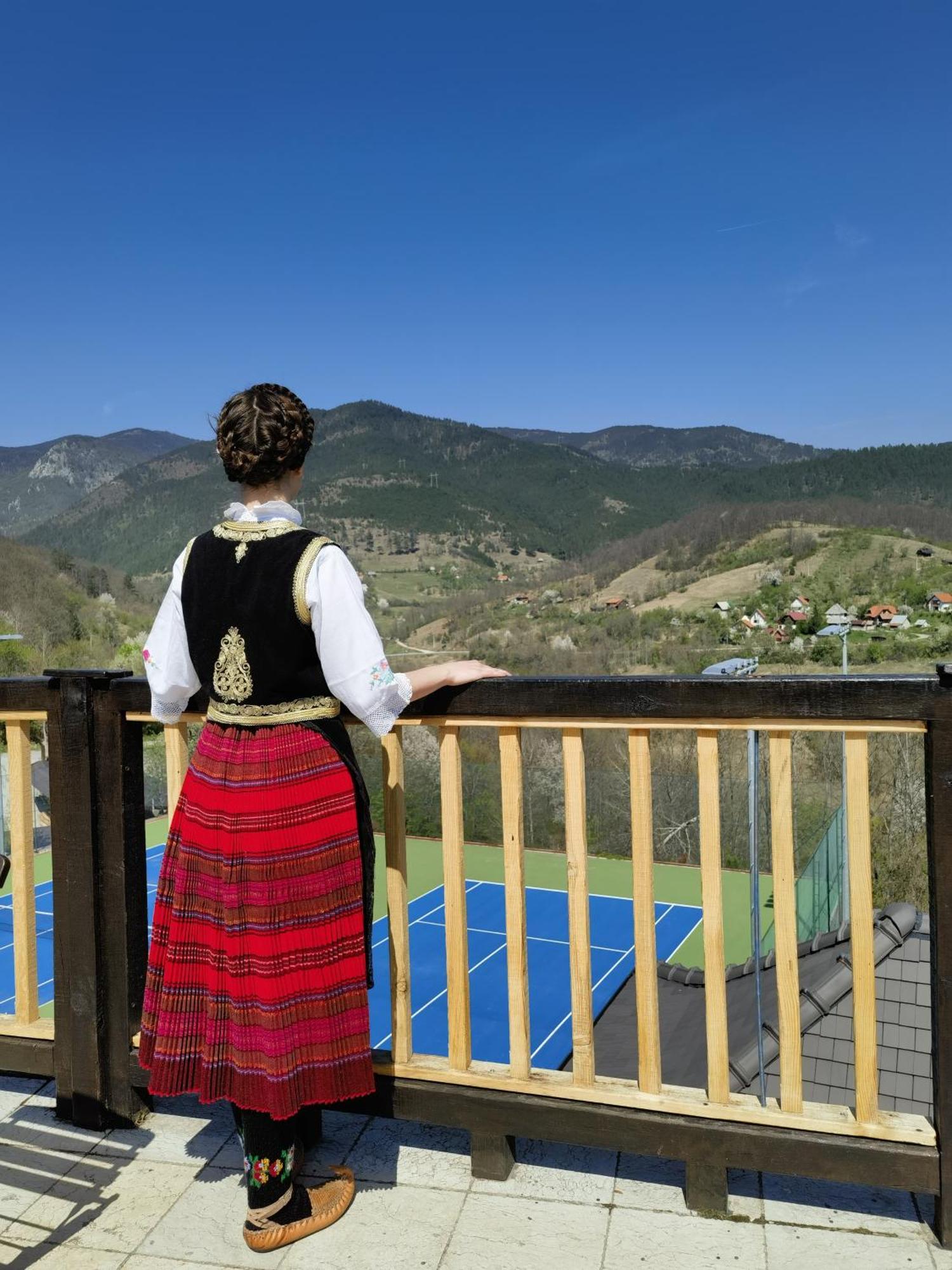 Mecavnik Resort موكرا غورا المظهر الخارجي الصورة