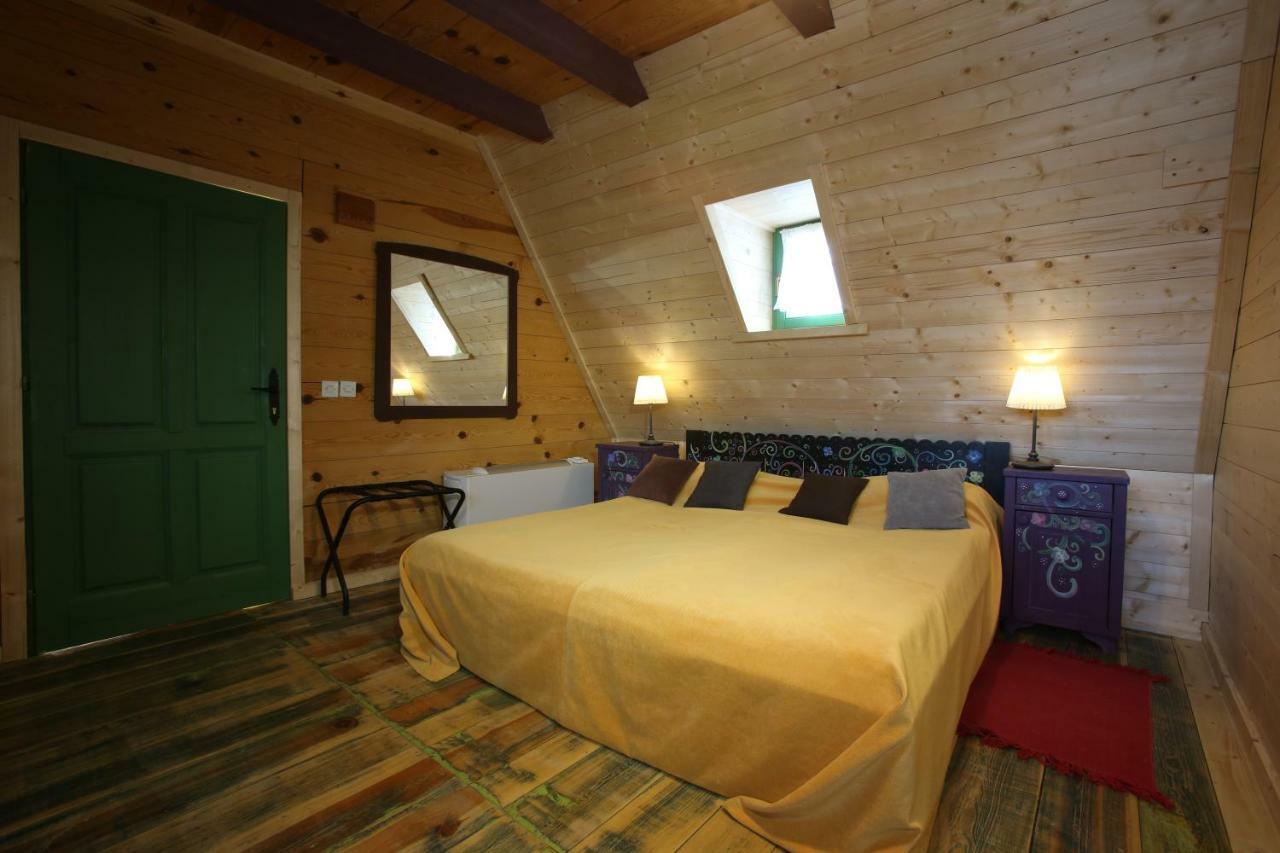 Mecavnik Resort موكرا غورا المظهر الخارجي الصورة
